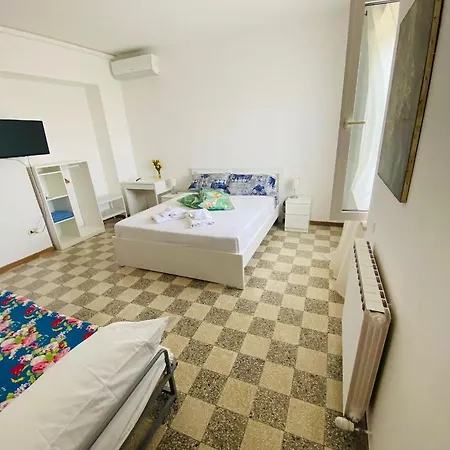 Cali-formia Bed & Breakfast