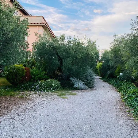 Cali-formia Nocleg ze śniadaniem Formia